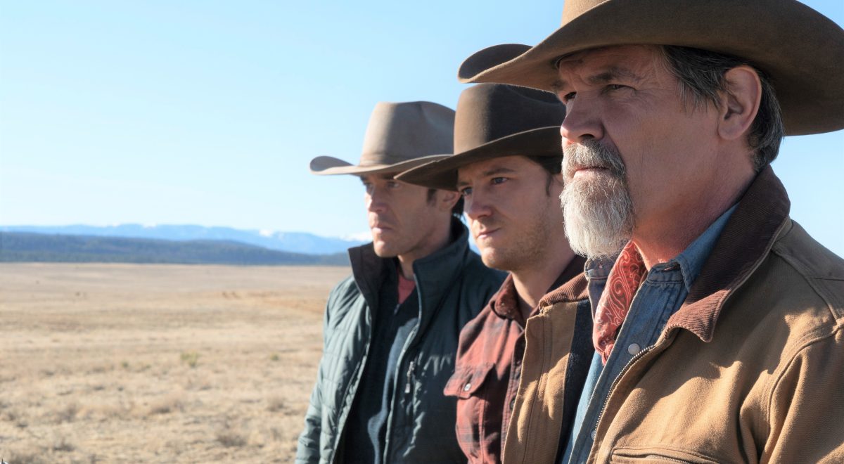 Outer Range, Perry Abbott (played by Tom Pelphrey), Rhett Abbott (played by Lewis Pullman), Royal Abbott (played by Josh Brolin)