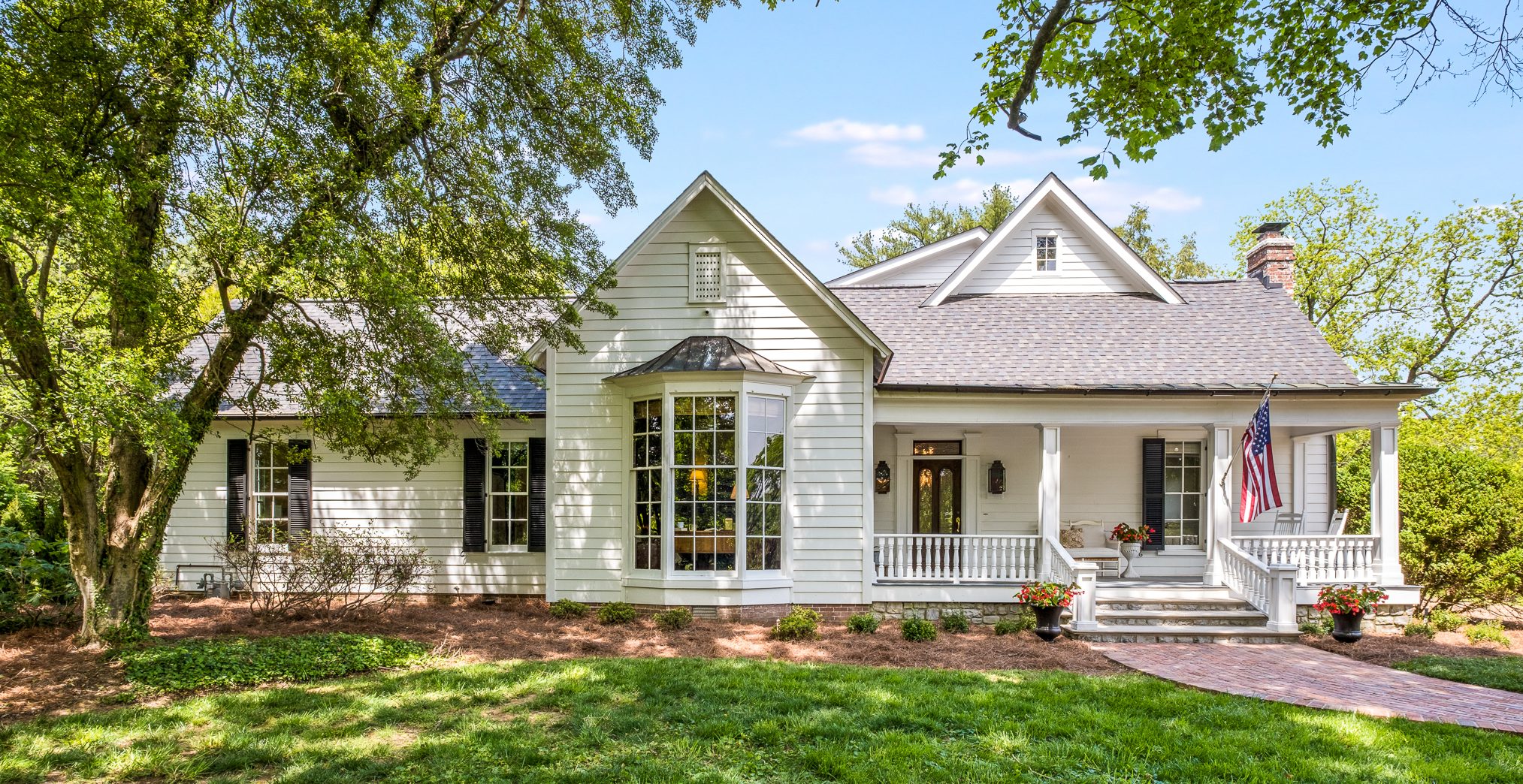 Hot Property: Trisha Yearwood's Brentwood Estate Is On The