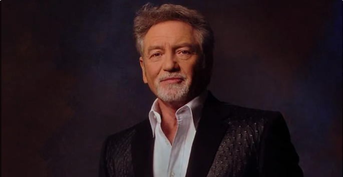 Larry Gatlin