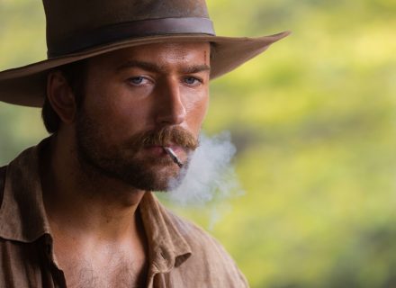 Brandon Sklenar as Spencer Dutton of the Paramount+ series 1923. Photo Cr: Emerson Miller/Paramount+ © 2022 Viacom International Inc. All Rights Reserved.
