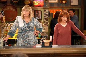 Melissa Peterman and Reba McEntire in "Happy's Place"