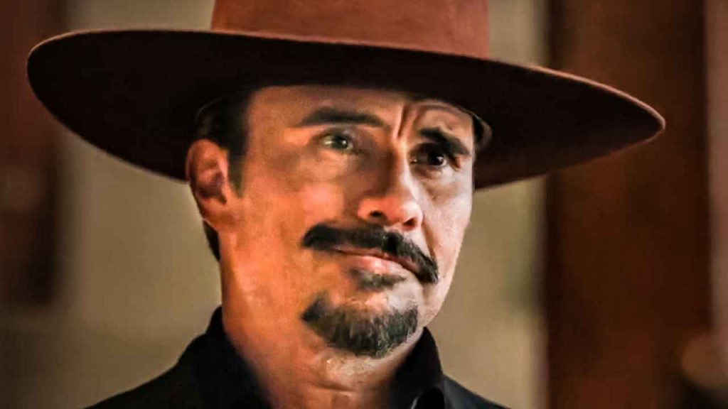 Juan Pablo Raba in cowboy hat